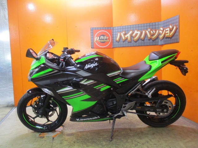 反対側もこの通り状態グッド！これからバイクの売れる季節ですからいいと思ってから悩むのは本当に危険！